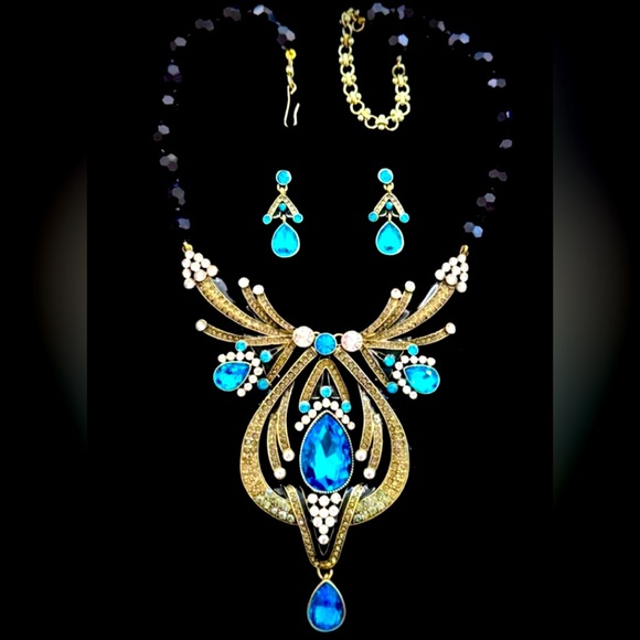 Heidi Daus Jewelry - Heidi Daus “ Draped In Disco” Elegant Blue and Gold Necklace And Earrings SET